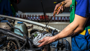 5 REASONS TO GET AN OIL CHANGE THIS MONTH
