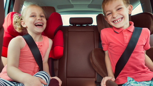 ROAD TRIP? 4 ACTIVITIES TO KEEP KIDS BUSY